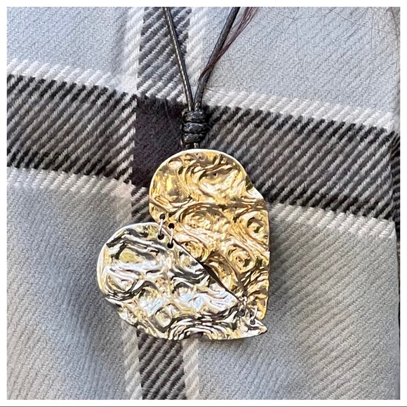 ShopEvelynne Jewelry - Black leather chain 2 tone dropped Heart ❤️